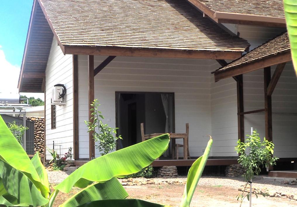 Fare Noanoa Hotel Paea ภายนอก รูปภาพ